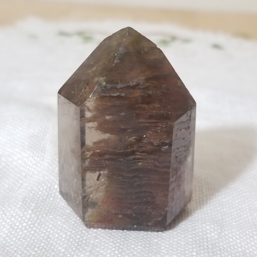 Thousand Layer Garden Quartz Point